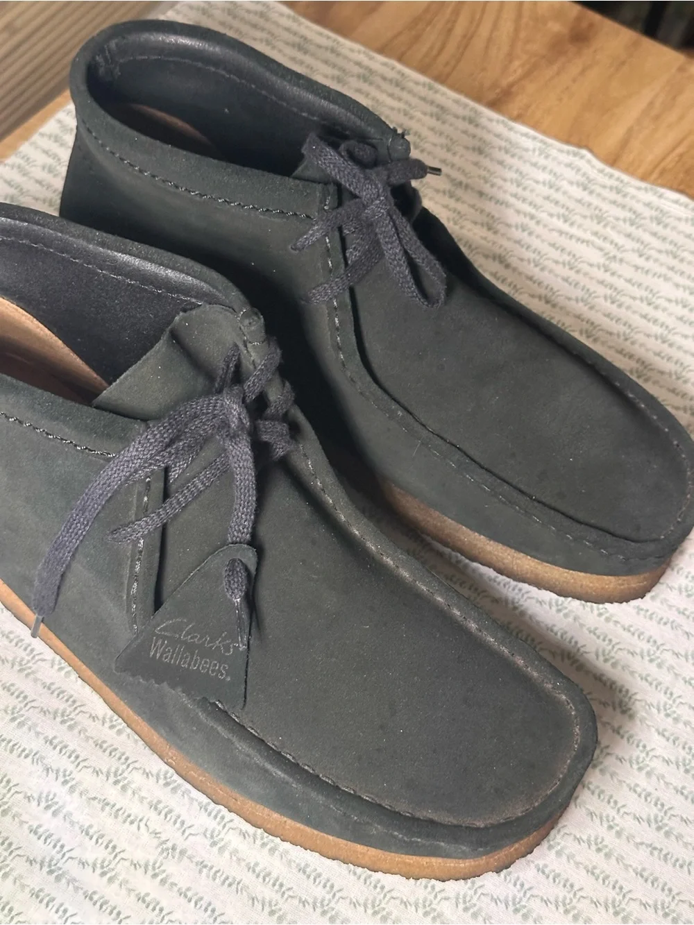 Clarks Wallabees Men's Forest Green Suede Chukka Boots